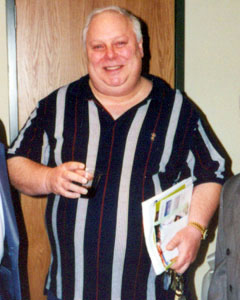 Gary Kimmel at a party attended by Marina City residents (April 2000).